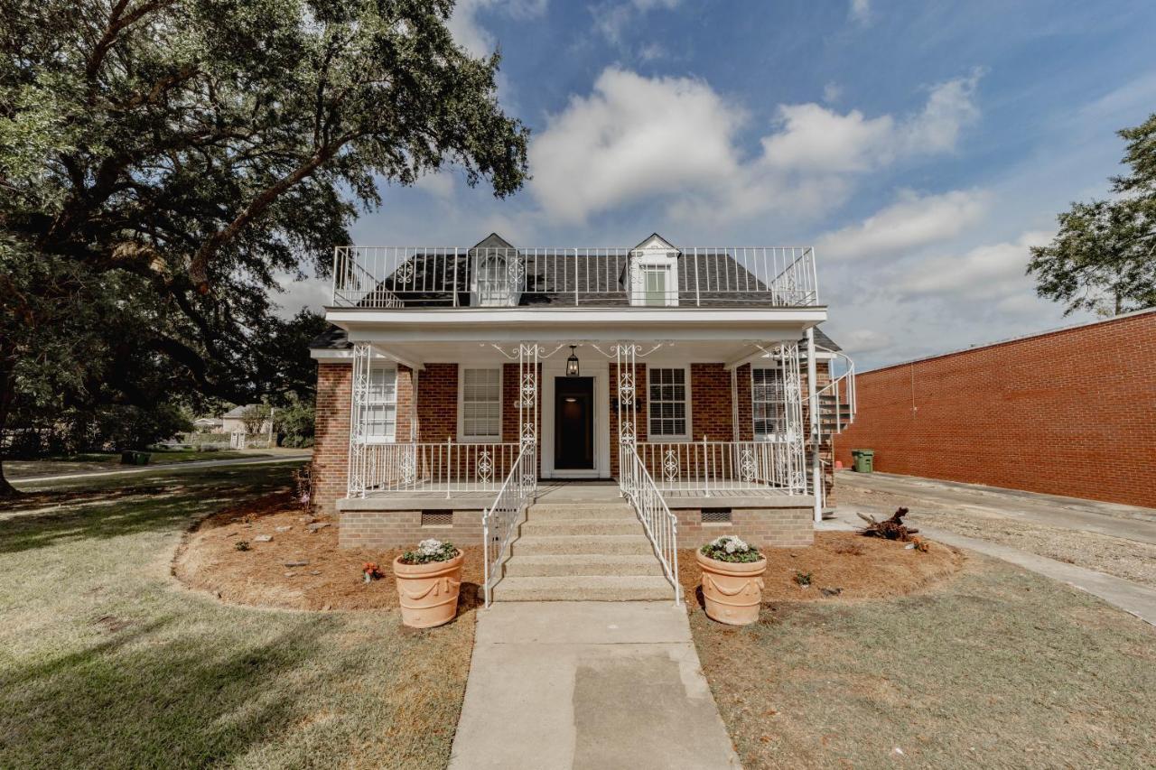 Comfortable King Suite Zen Space Hattiesburg Exterior photo